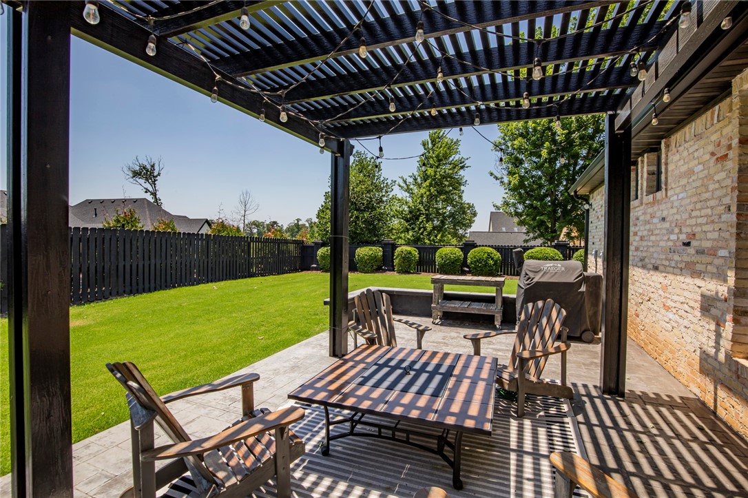 Champions Golf & Cc Rogers - Residential