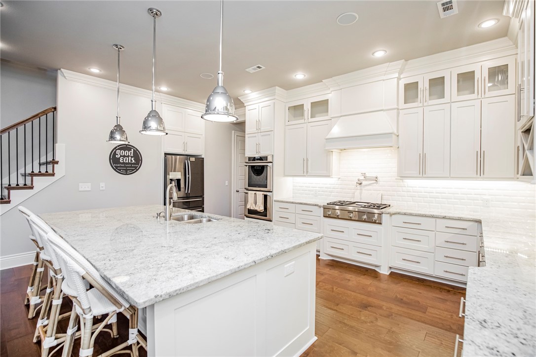 Champions Golf & Cc Rogers - Residential