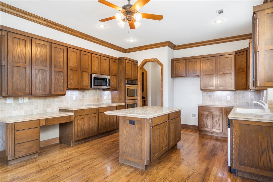 Springdale Outlots Sw Sw - Residential