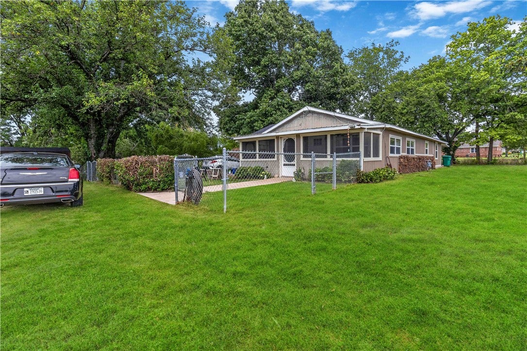 24 Wolfdale Road - Photo 3