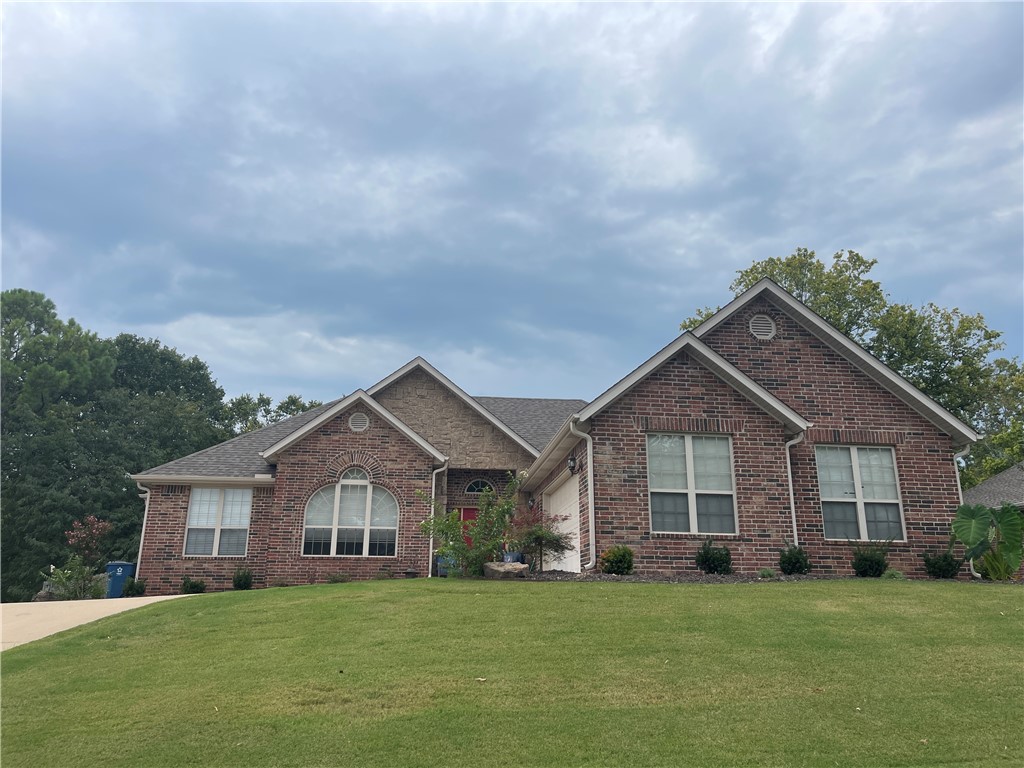 Location cannot be beat on this beautiful 3 bedroom, 2 bath home in Saddlebrook Subdivision. Easy access to the new bike lanes on 3rd Street and Coler Mountain Bike Preserve. A few short minutes from downtown Bentonville. New paint and hard surface flooring throughout. NO CARPET!
