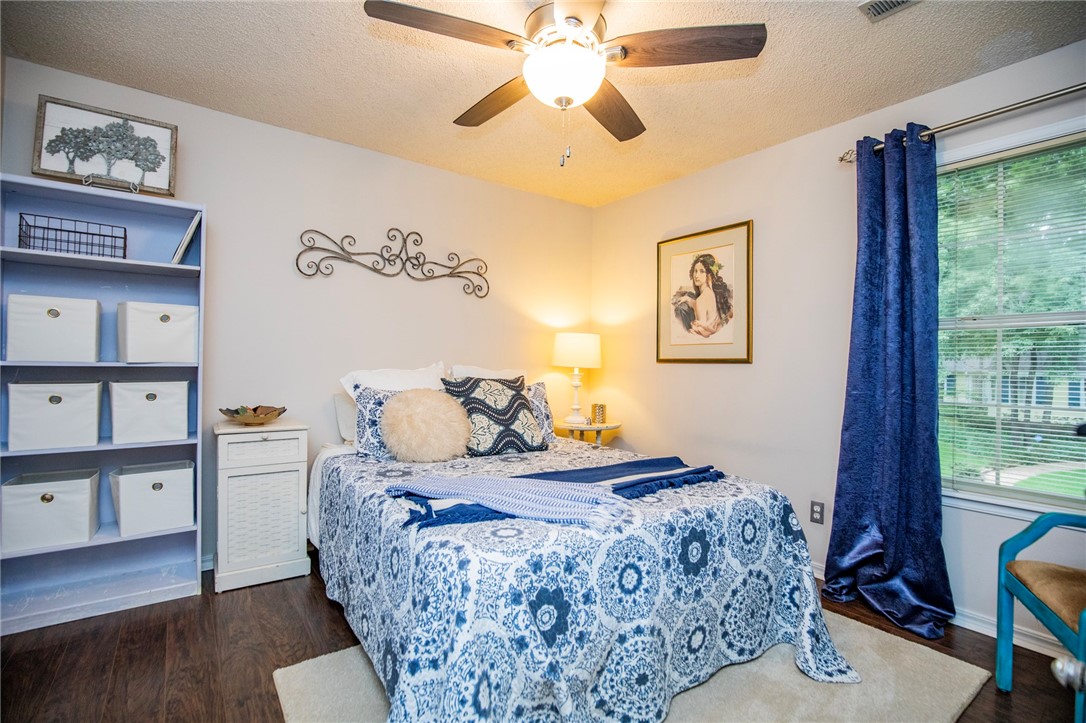 East Oaks Ph Ii - Residential