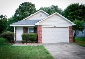 Great investment property or First time buyer. Put away your hammer and saw. You won't have a bit of work to do in this updated 3 bedroom , 2 bathroom. Just minutes away from downtown and great access to schools. Request a showing today!