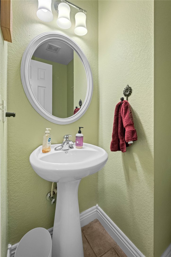 Whispering Timbers Ph 13 Rogers - Residential