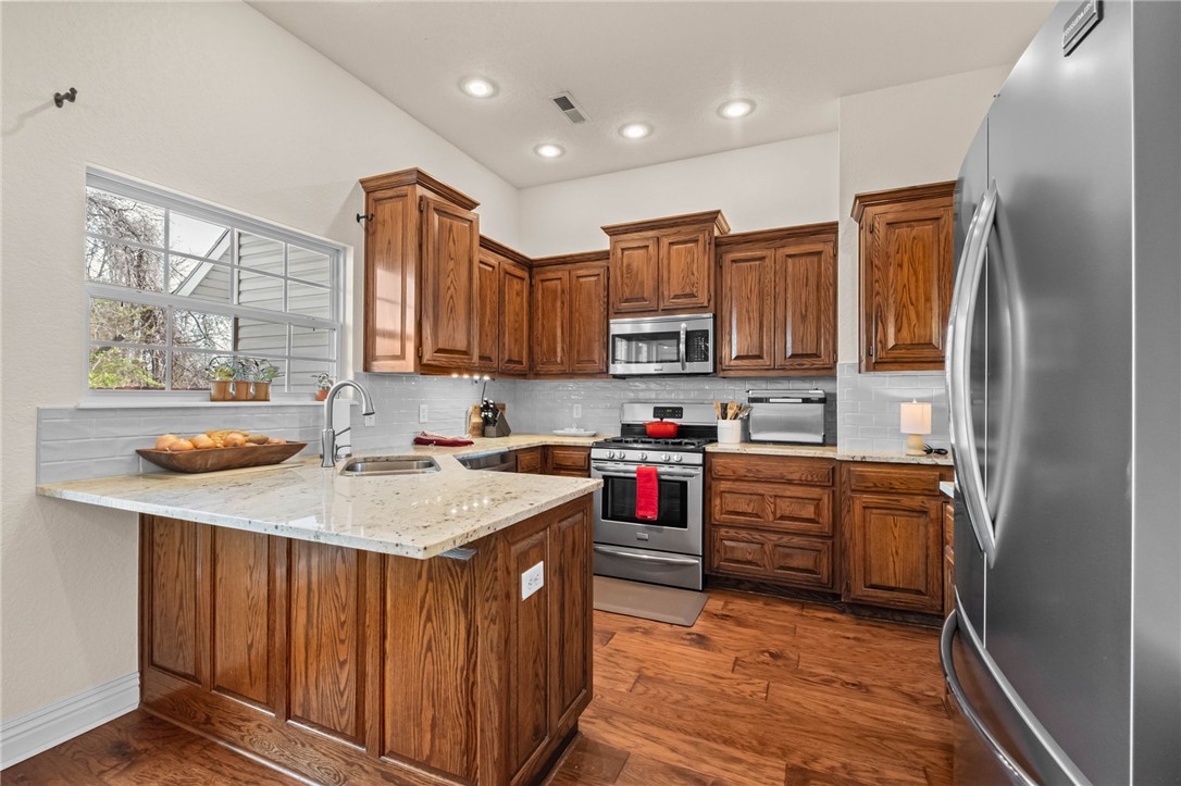 Whispering Timbers Ph 13 Rogers - Residential