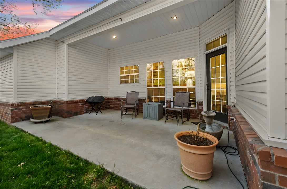 Whispering Timbers Ph 13 Rogers - Residential