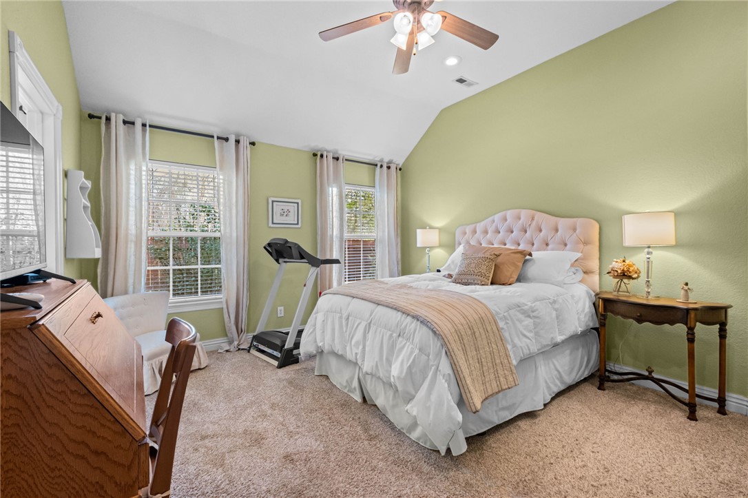 Whispering Timbers Ph 13 Rogers - Residential