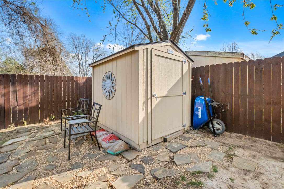 Whispering Timbers Ph 13 Rogers - Residential