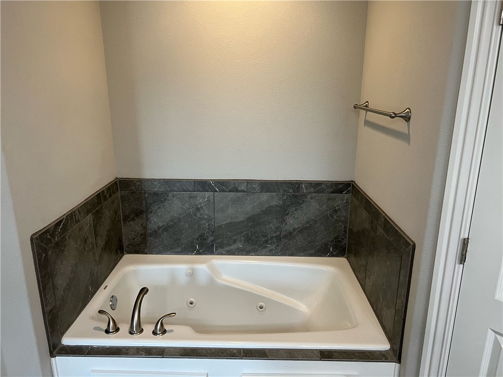 Saddle Brook Sub - Residential Lease