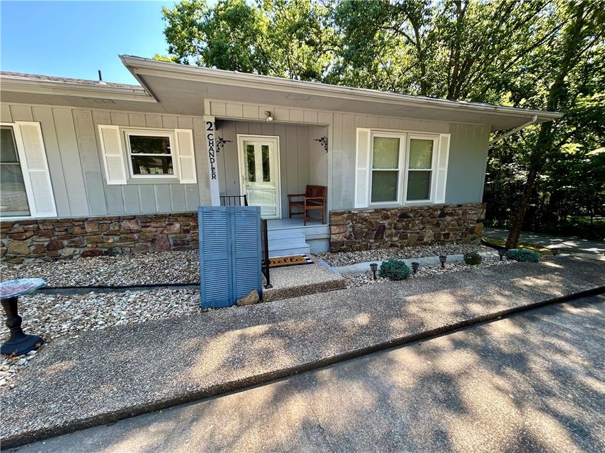 This adorable townhome offers the perfect blend of comfort and convenience nestled in one of Bella Vista's most desirable locations. Imagine living just steps from Kingswood & Berksdale Golf Courses, the Bella Vista Recreation Center, and the renowned Bella Vista Tunnel Vision & Back 40 Trails! Whether you enjoy golfing, biking, lakes, streams, or simply taking in the beauty of NWA, this property keeps you close to it all. With quick access to the highway, you're only minutes from shopping, dining, and entertainment across Bentonville, Rogers, & beyond! This townhome isn't just a place to live - it's a lifestyle, offering endless opportunities for adventure and relaxation. Perfect for 1st time home buyers, investors, & those looking for simplified living that maximizes your quality of life. Seller is willing to transfer all bookings & STR licensure & advertising. All furnishings & housewares can be purchased for an additional $10k.
NEXT AVAILABLE SHOWINGS DUE TO BOOKINGS BEGINS OCT 9
