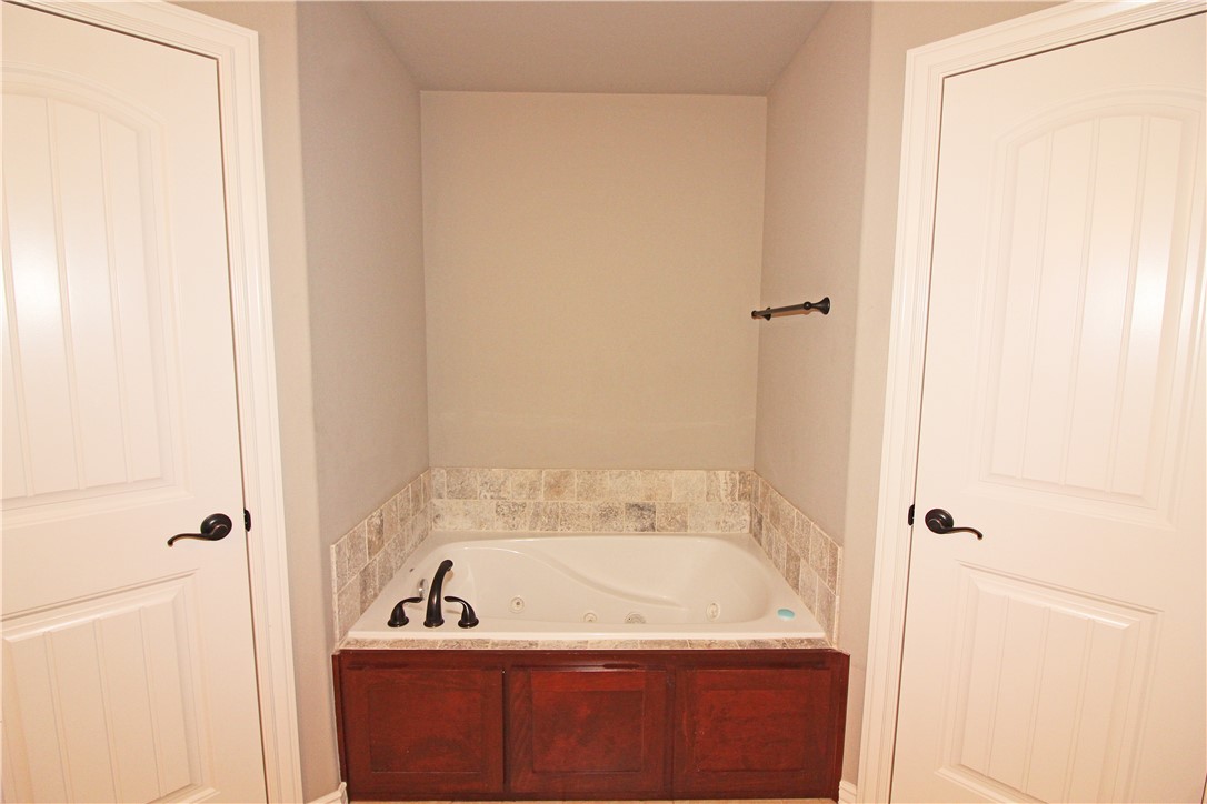 Kerelaw Castle Bentonville - Residential Lease