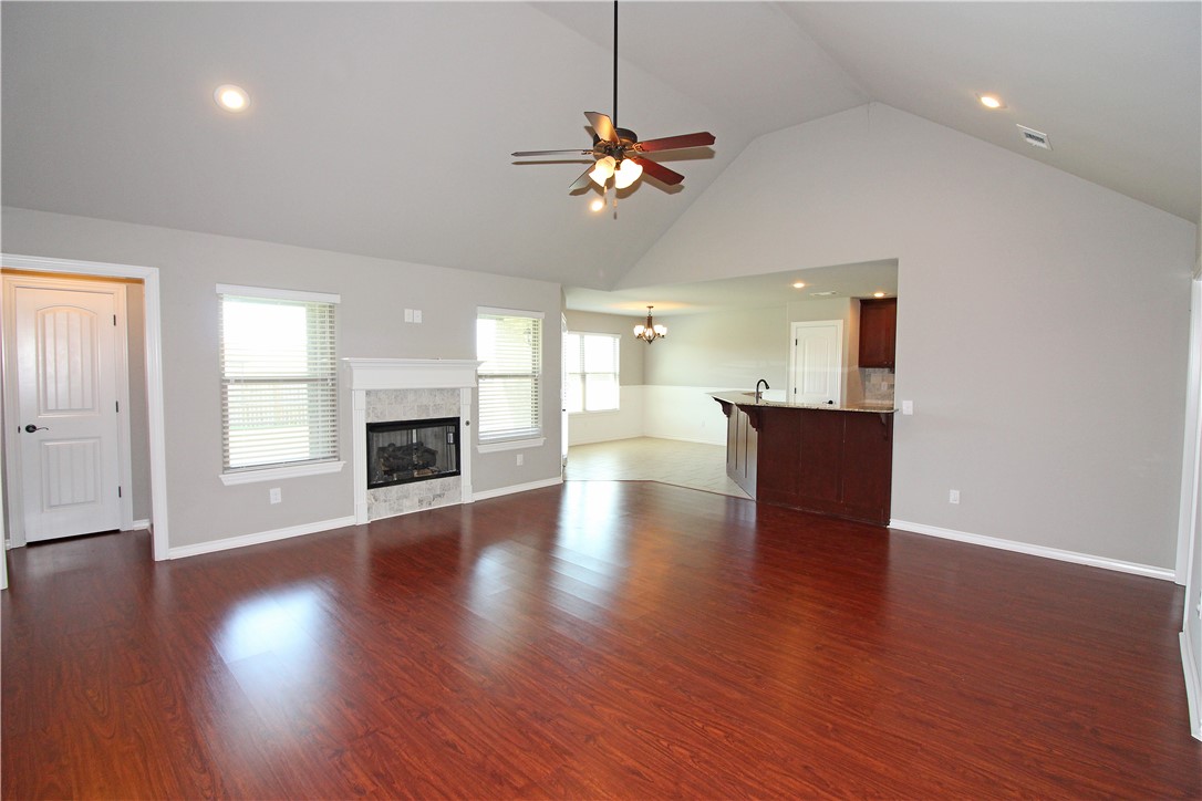 Kerelaw Castle Bentonville - Residential Lease