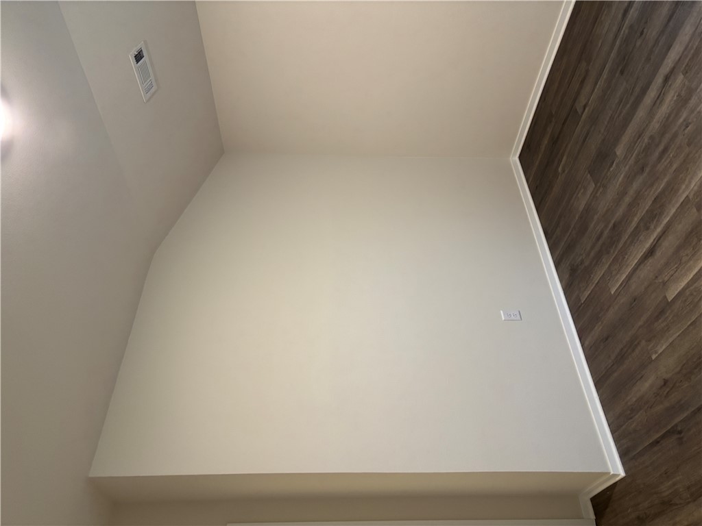 WOODWARD PARK - Residential Lease