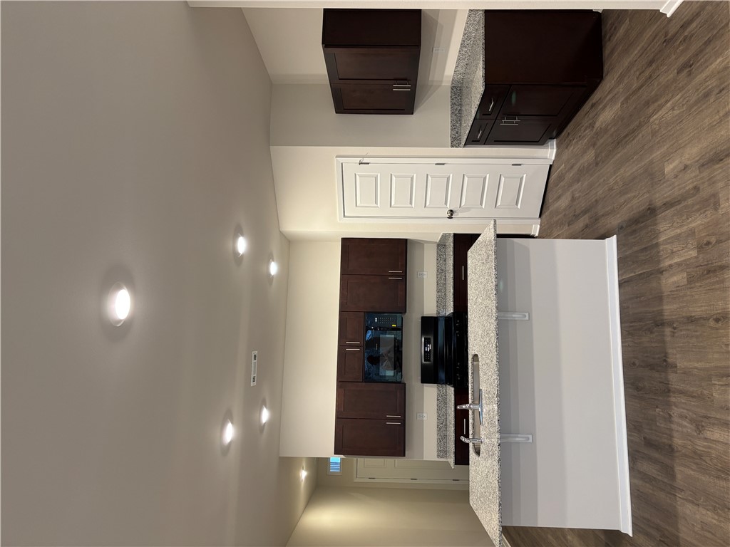 WOODWARD PARK - Residential Lease