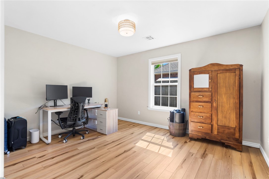 Whispering Timbers Ph 12 Rogers - Residential
