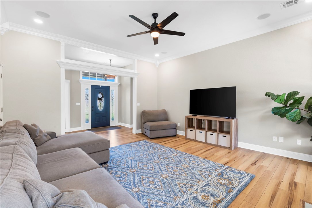 Whispering Timbers Ph 12 Rogers - Residential