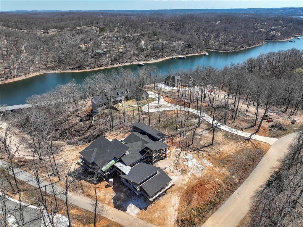Hawks Landing On Beaver Lake Rurban - Residential