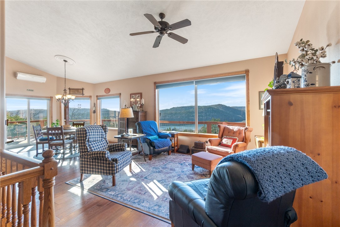 Unit 117 Holiday Island - Residential