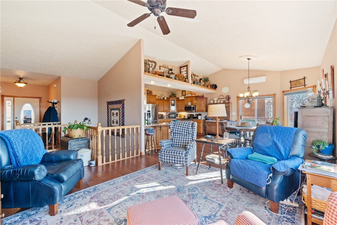 Unit 117 Holiday Island - Residential