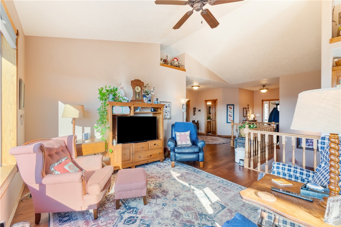 Unit 117 Holiday Island - Residential