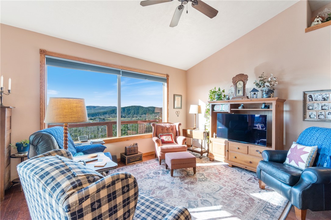 Unit 117 Holiday Island - Residential