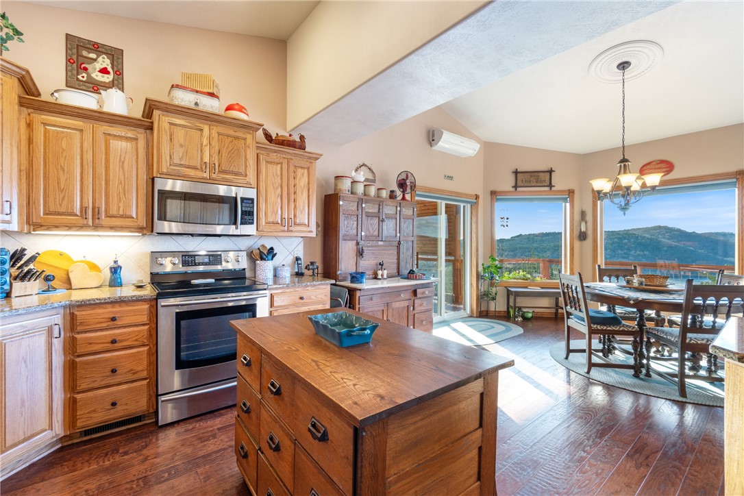 Unit 117 Holiday Island - Residential