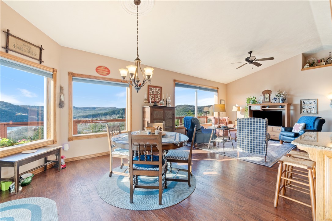 Unit 117 Holiday Island - Residential