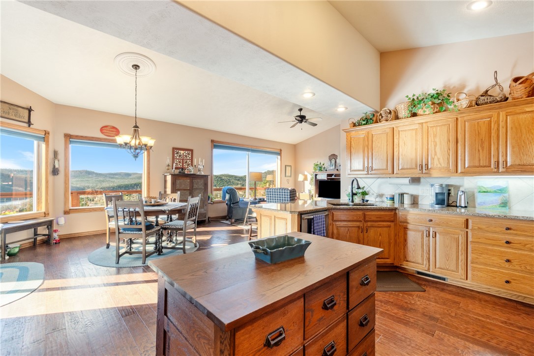 Unit 117 Holiday Island - Residential