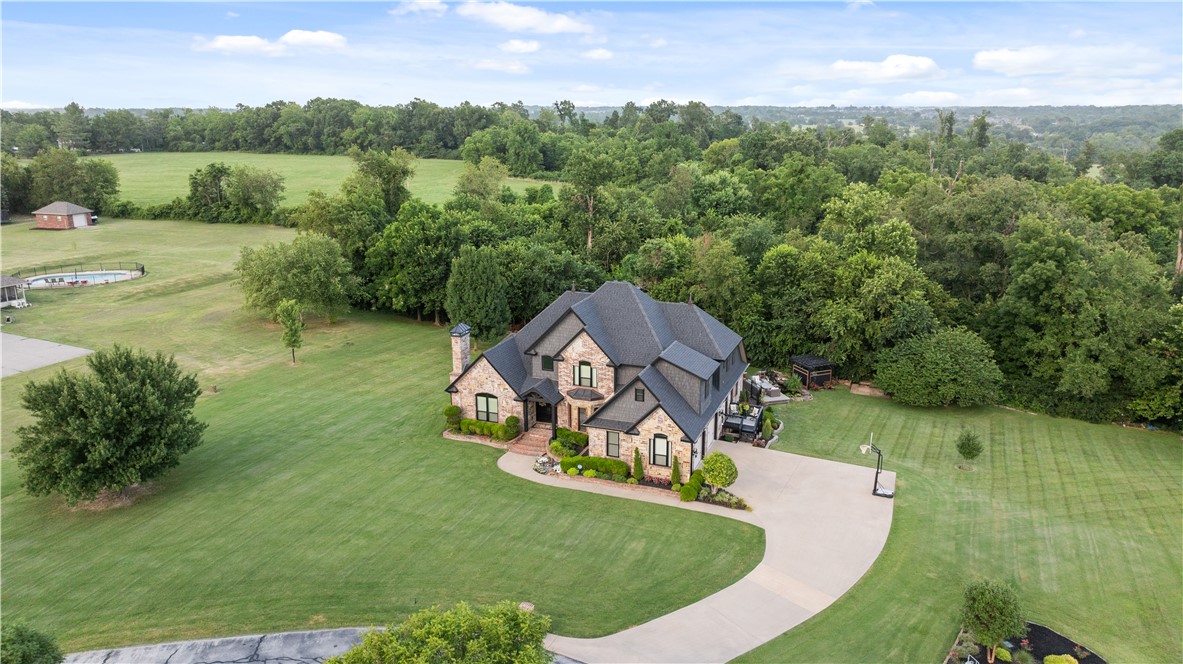 Soaring Hawk Sub Cave Spgs - Residential