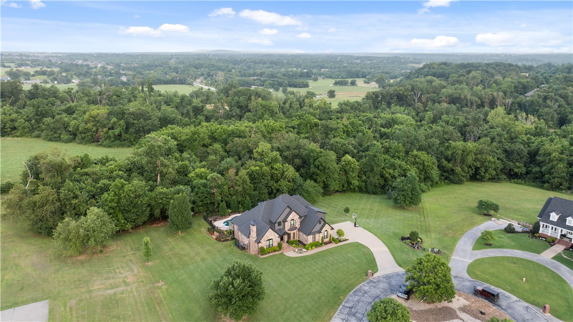 Soaring Hawk Sub Cave Spgs - Residential