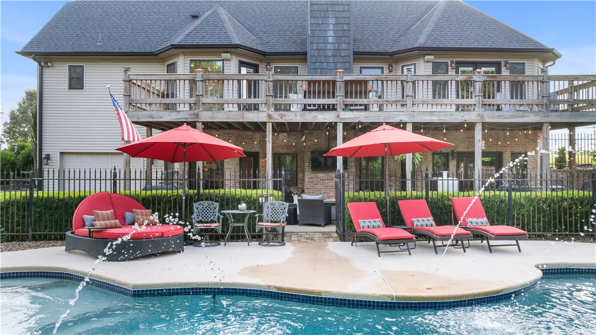 Soaring Hawk Sub Cave Spgs - Residential