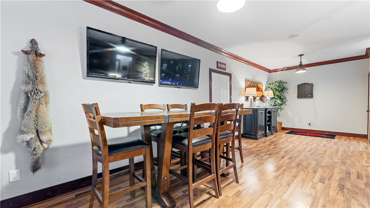 Soaring Hawk Sub Cave Spgs - Residential