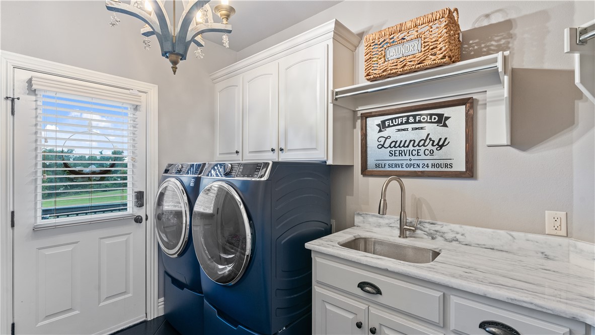 Soaring Hawk Sub Cave Spgs - Residential