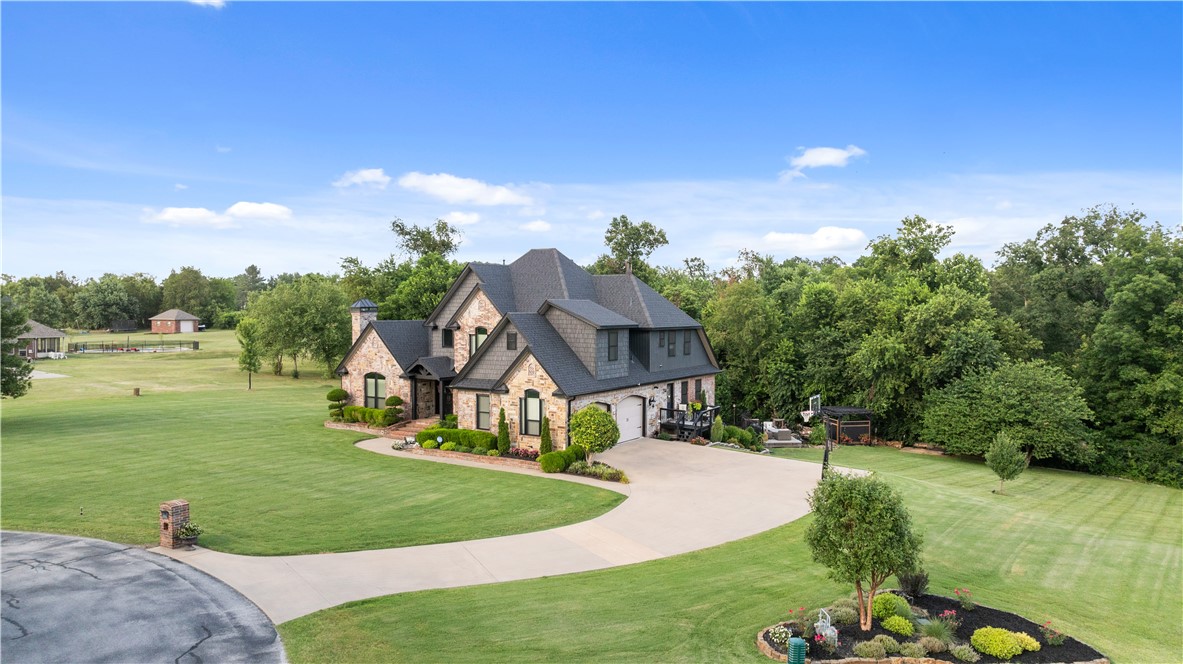 Soaring Hawk Sub Cave Spgs - Residential