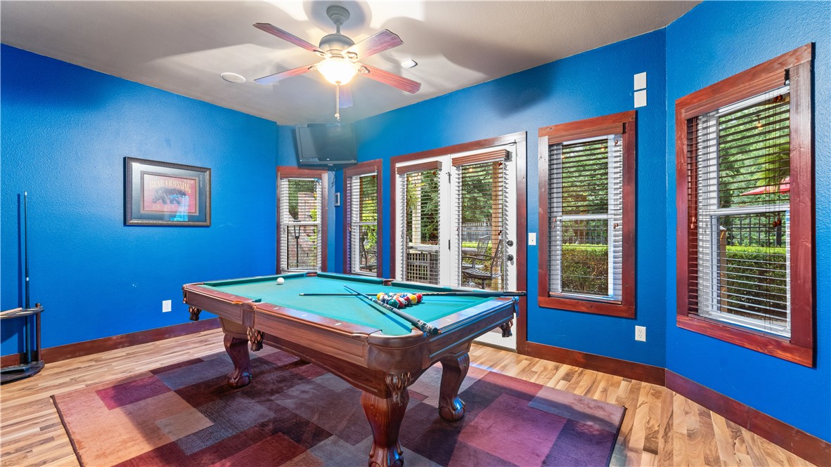 Soaring Hawk Sub Cave Spgs - Residential