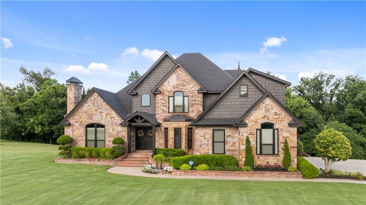 Soaring Hawk Sub Cave Spgs - Residential