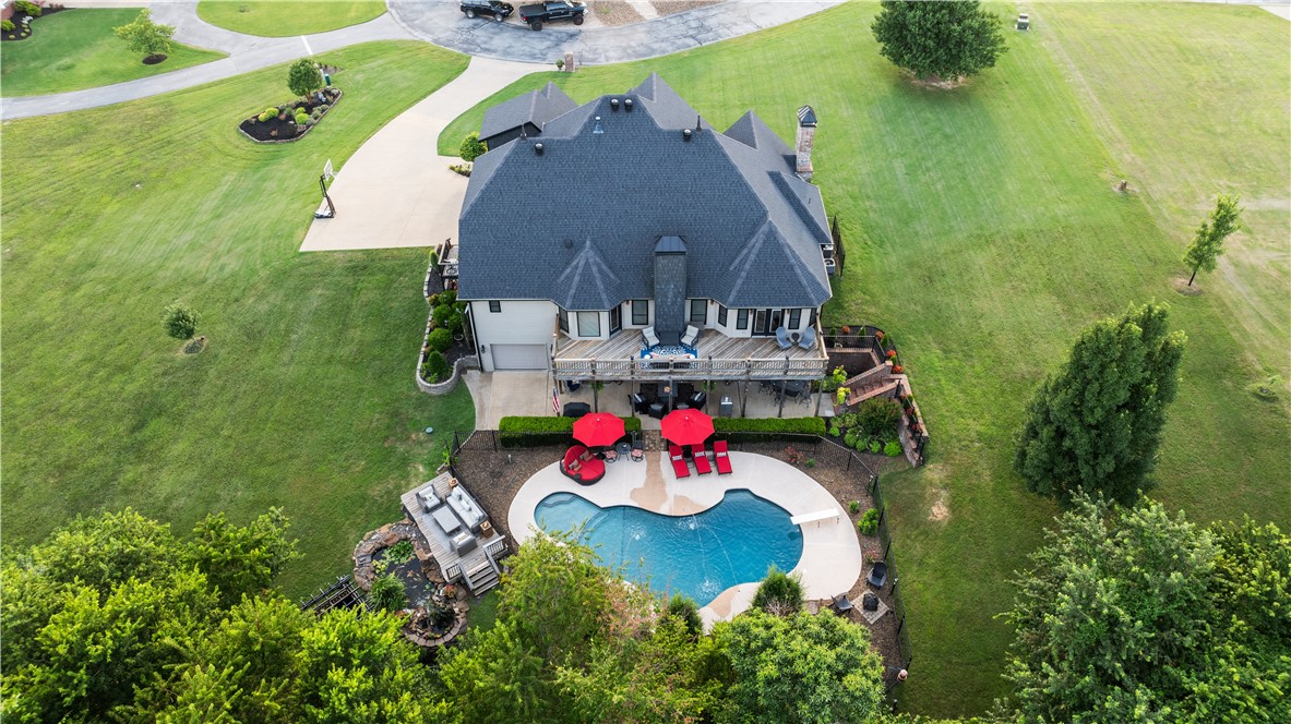 Soaring Hawk Sub Cave Spgs - Residential