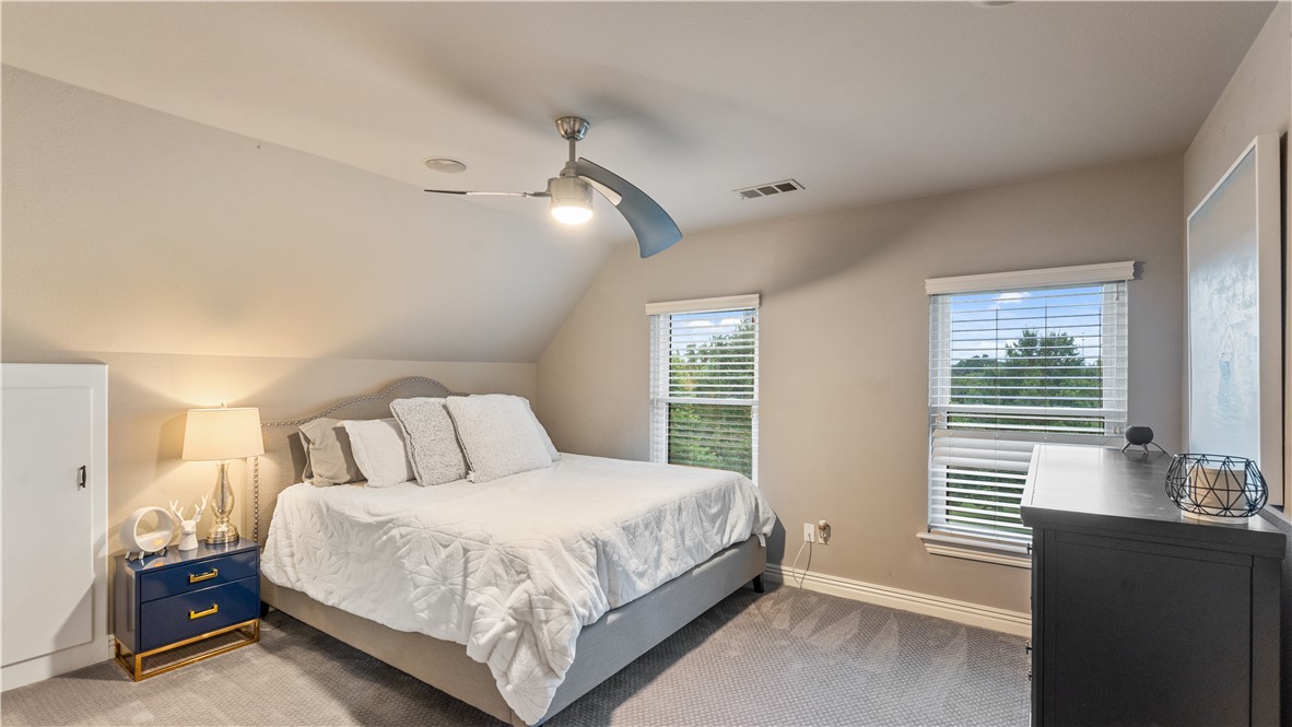 Soaring Hawk Sub Cave Spgs - Residential