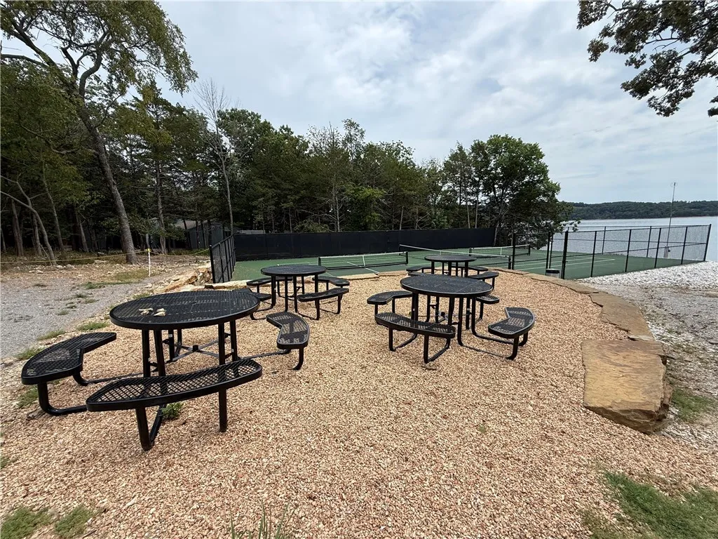 Garfield, Arkansas 72732, United States, 4 Bedrooms Bedrooms, ,3 BathroomsBathrooms,Residential,Active,199955