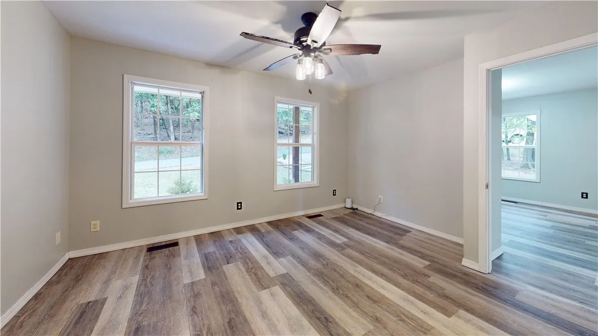 Garfield, Arkansas 72732, United States, 4 Bedrooms Bedrooms, ,3 BathroomsBathrooms,Residential,Active,199955