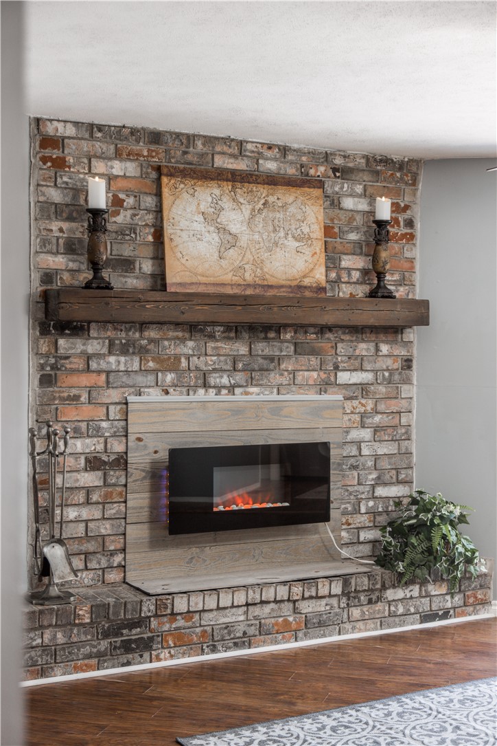 E N Coons Sub Rurban - Residential