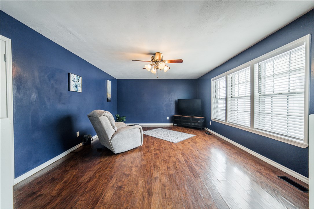 E N Coons Sub Rurban - Residential