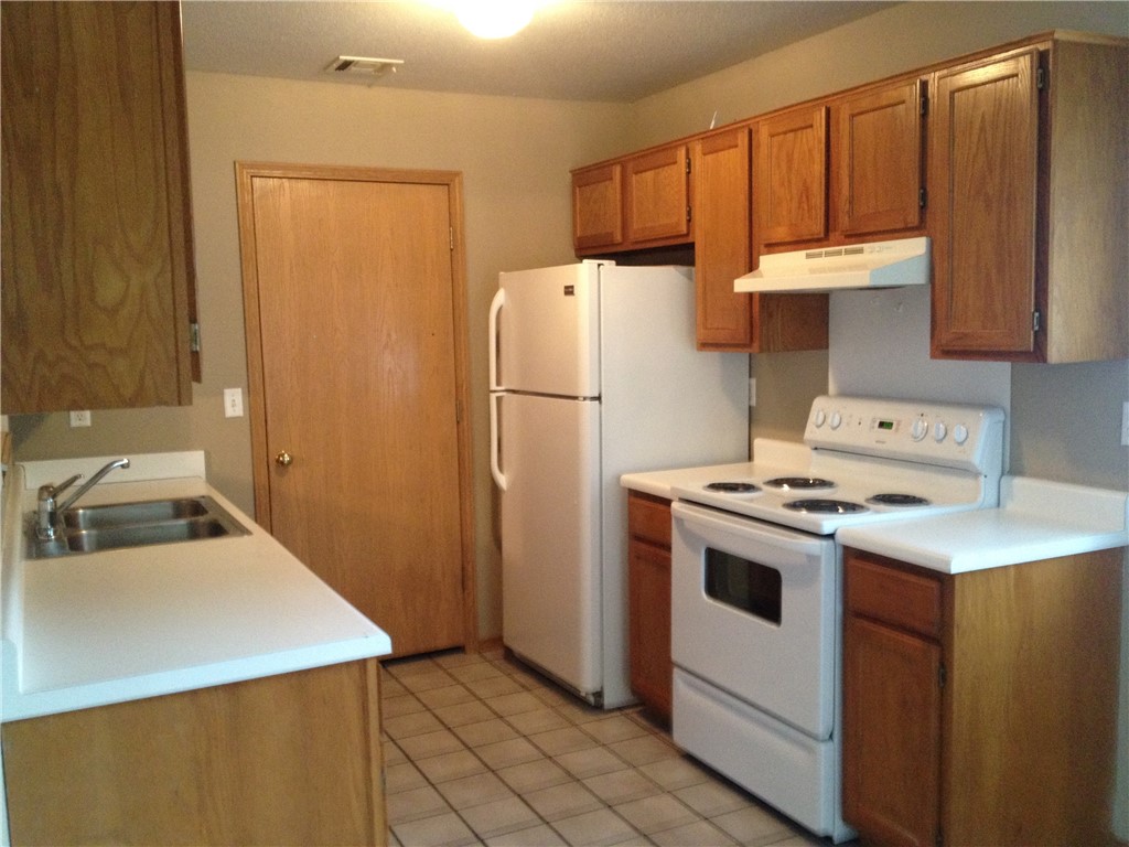 Railroad Add-Bentonville - Residential Lease