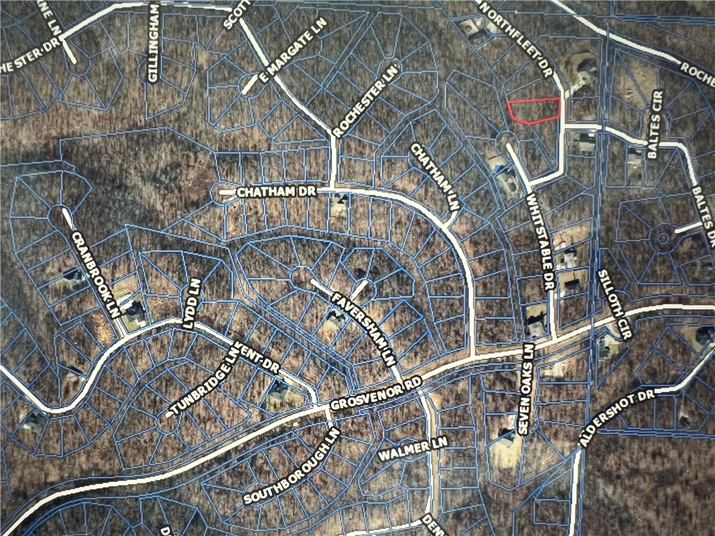 Buildable Lot on the Grosvenor Corridor of Northeast Bella Vista! ~1 mile from the Back 40 Loop and Pinion Hollow, this lot offers both seclusion and access. Nice neighborhood with paved roads! Taylor Homestead, Pinyon Creek Trail, The Ledges and Lake Brittany nearby!