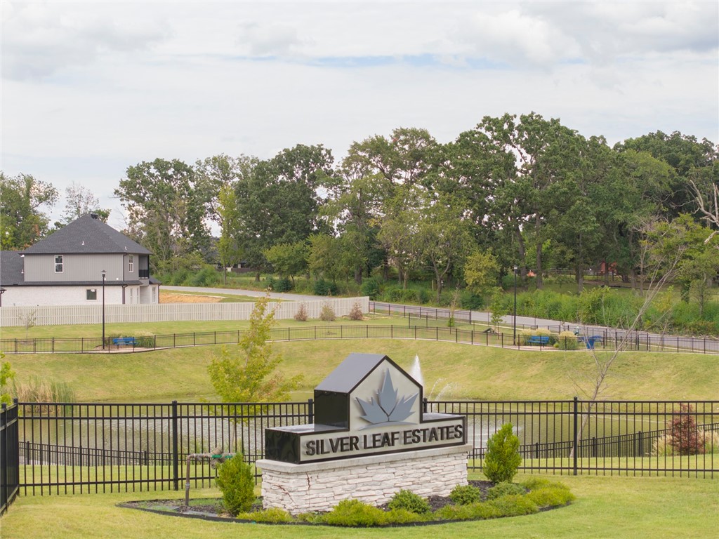 Silver Leaf Estates Ph I Centerton - Residential