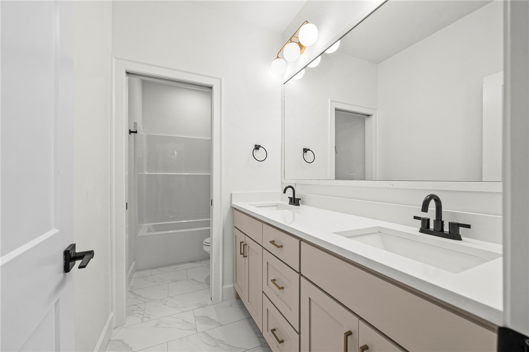 Silver Leaf Estates Ph I Centerton - Residential