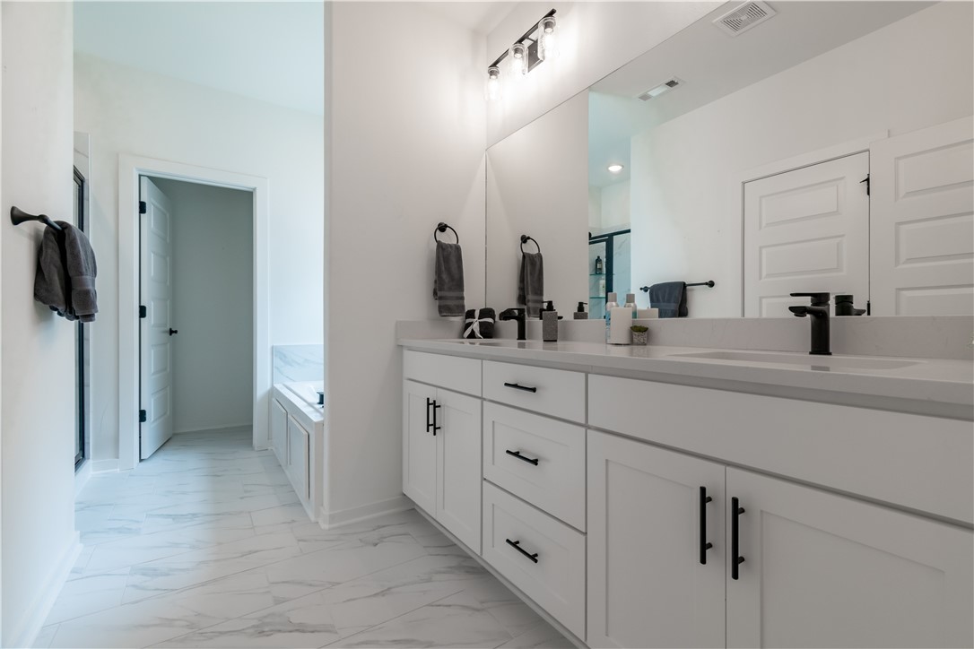 Henderson Park Ph II - Residential