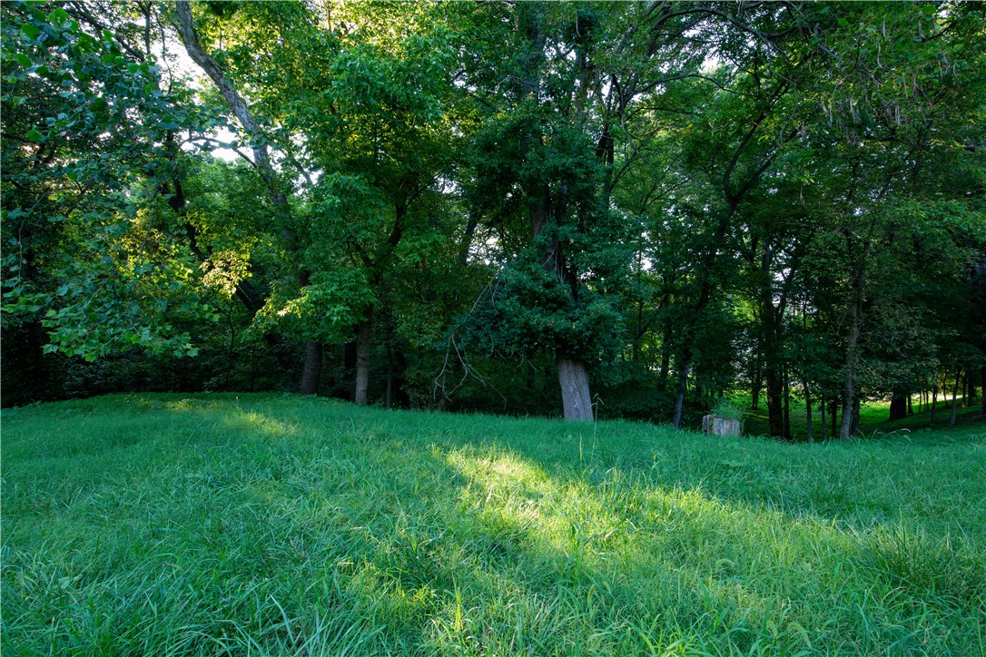 W A Burks Add Bentonville - Land