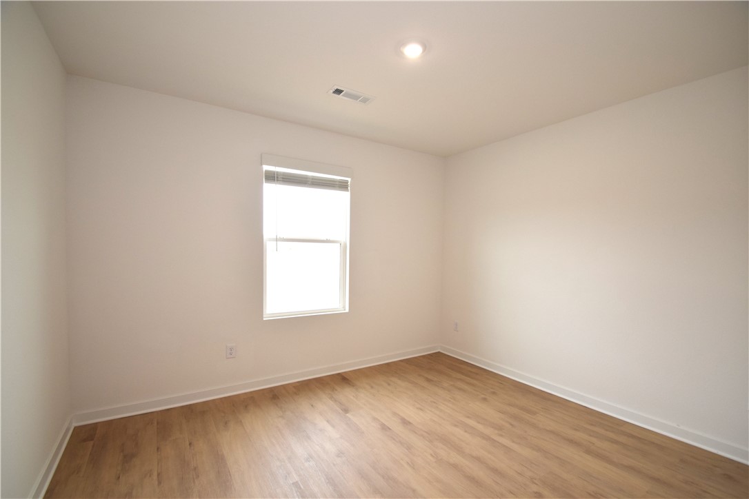 Wagon Wheel Crossing - Residential Lease