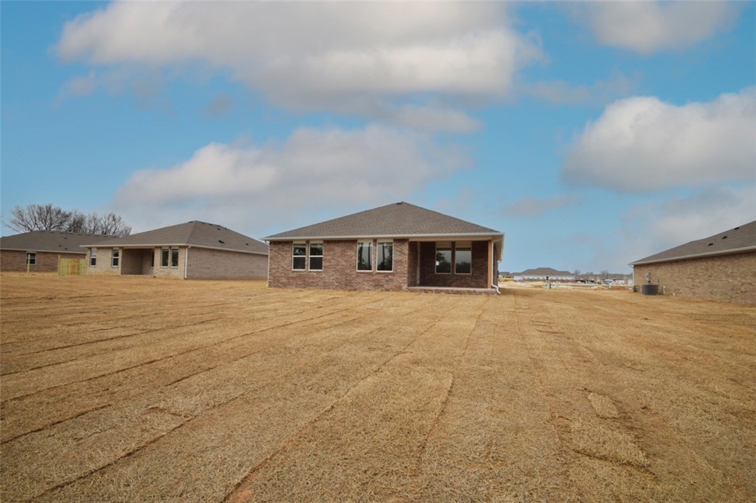 Wagon Wheel Crossing - Residential Lease